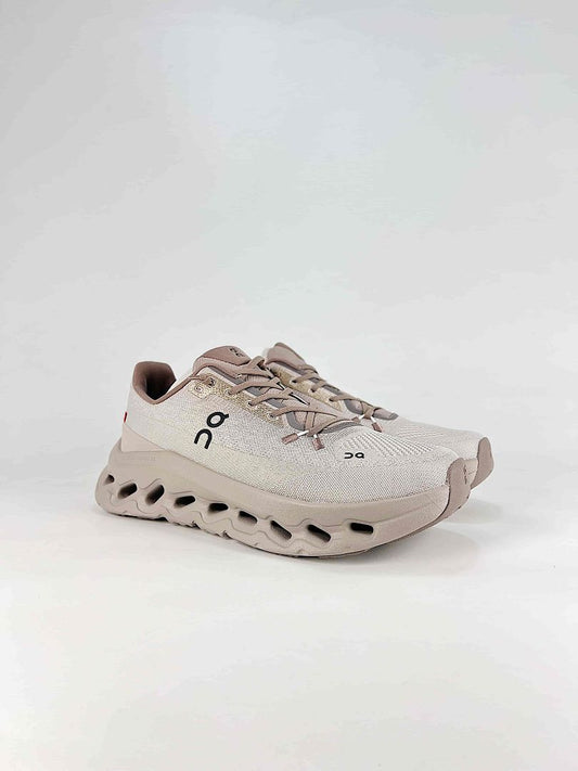 On Cloudtilt Ivory Taupe Lifestyle Sneakers