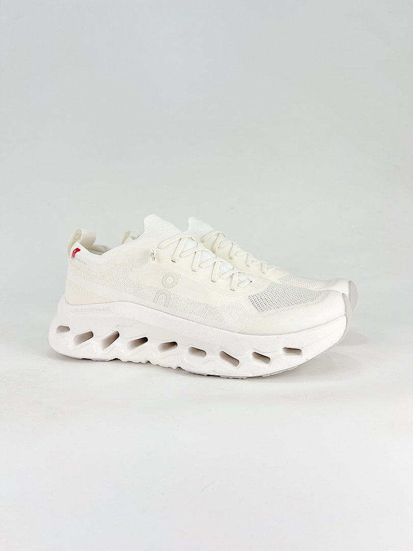 On Cloudtilt Moon White Low Top Sneakers Everyday Casual Shoes