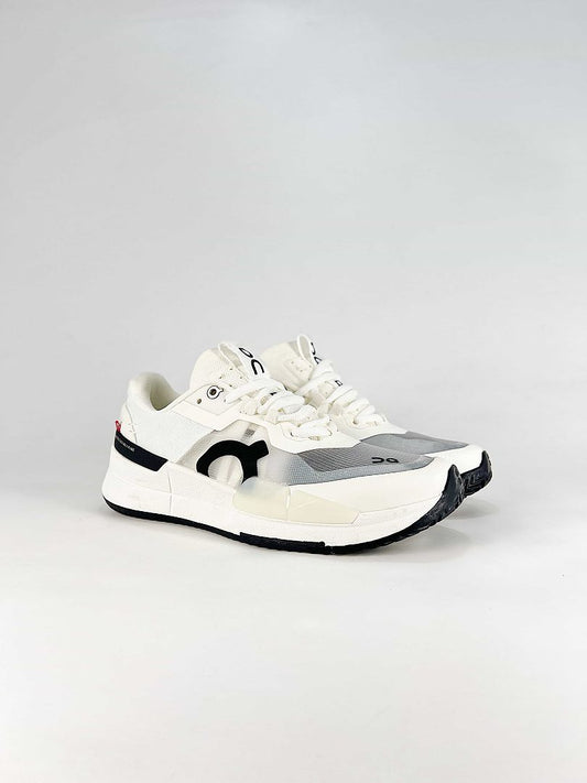On THE ROGER Pro 2 White Black Grey Tennis Sneakers M929282X153221