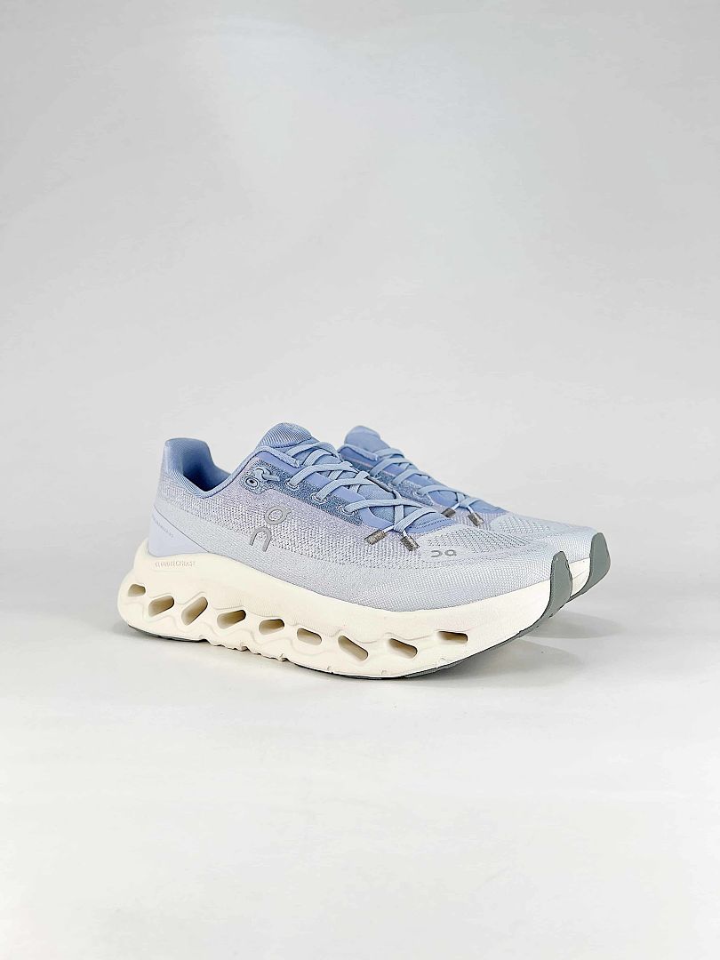 On Cloudtilt Light Blue Grey Cream Lifestyle Sneakers