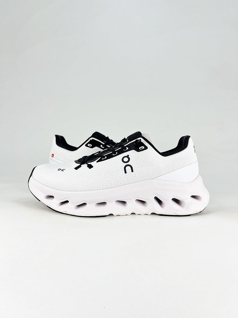 On Cloudtilt White Black Lifestyle Sneakers 3ME10103252
