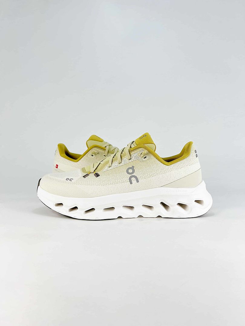 On Cloudtilt Cream Lime Low Top Chunky Sneakers 3ME10104303