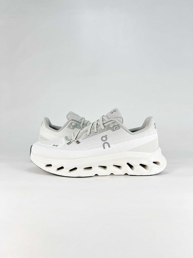 On Cloudtilt White Light Grey Lifestyle Sneakers 3ME10103740