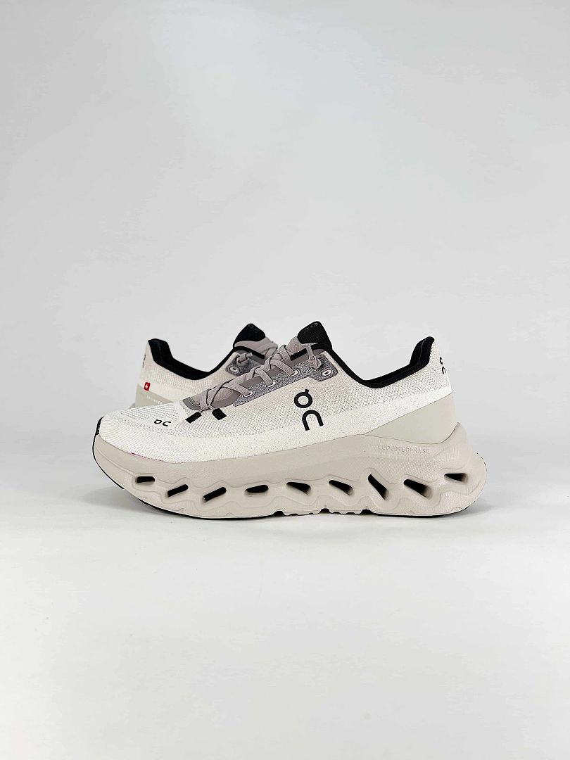 On Cloudtilt White Grey Black Everyday Lifestyle Sneakers 3ME10103284