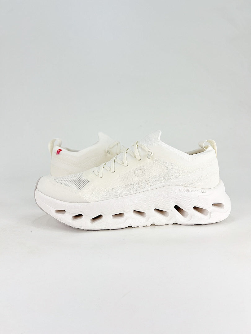 On Cloudtilt Moon White Low Top Sneakers Everyday Casual Shoes
