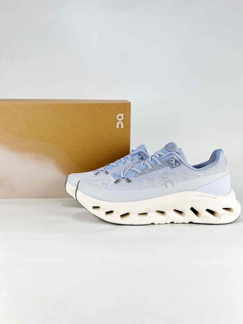 On Cloudtilt Light Blue Grey Cream Lifestyle Sneakers