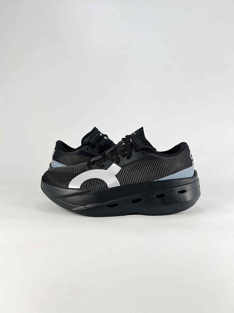 On Cloudboom Volt Black White Running Sneakers Women Men 3MF30980468