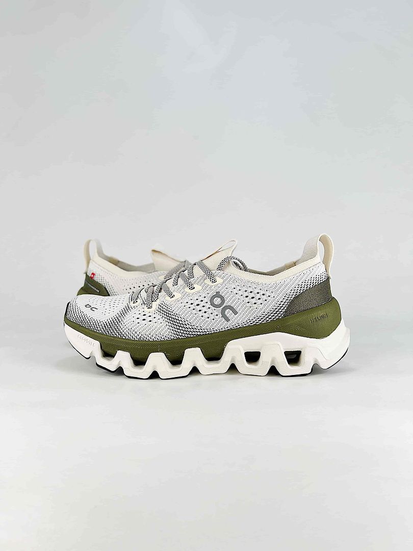 On Cloud White Grey Olive Green Low Top Sneakers Women Men 3MG30090858