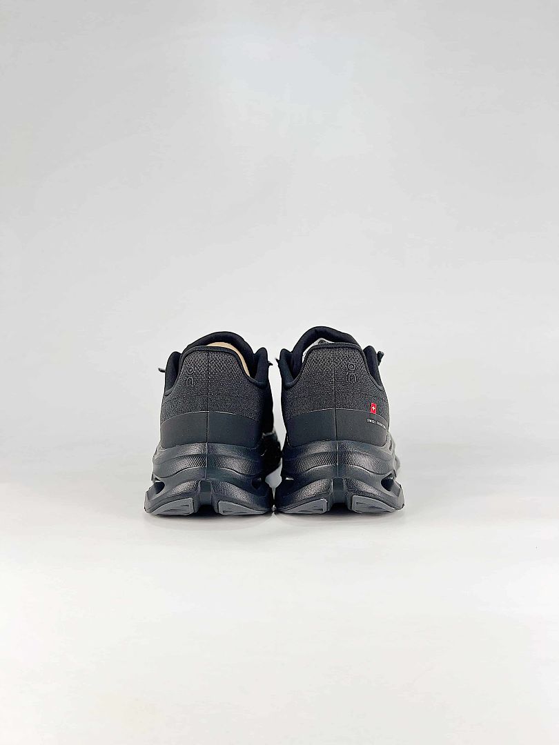 On Cloudtilt Black Lifestyle Sneakers 3ME10101430