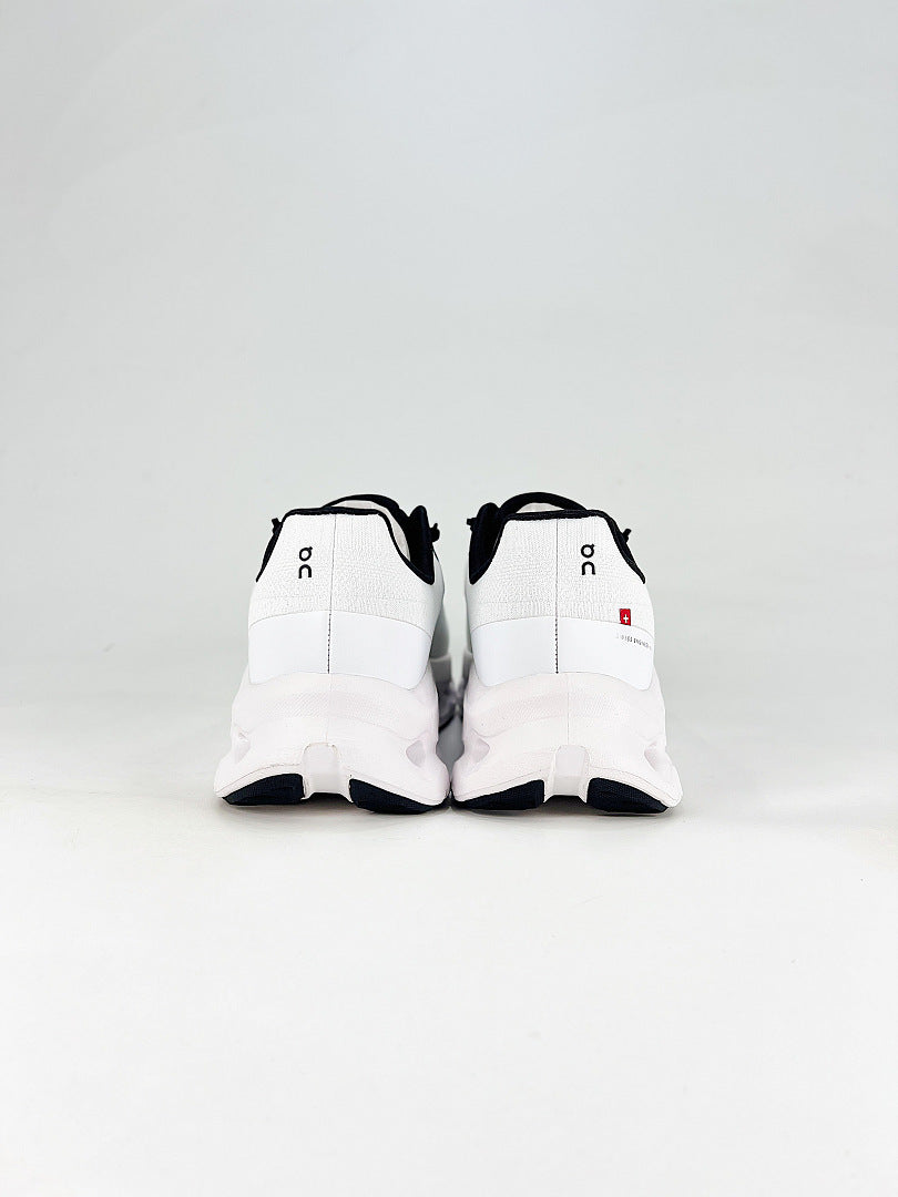 On Cloudtilt White Black Lifestyle Sneakers 3ME10103252