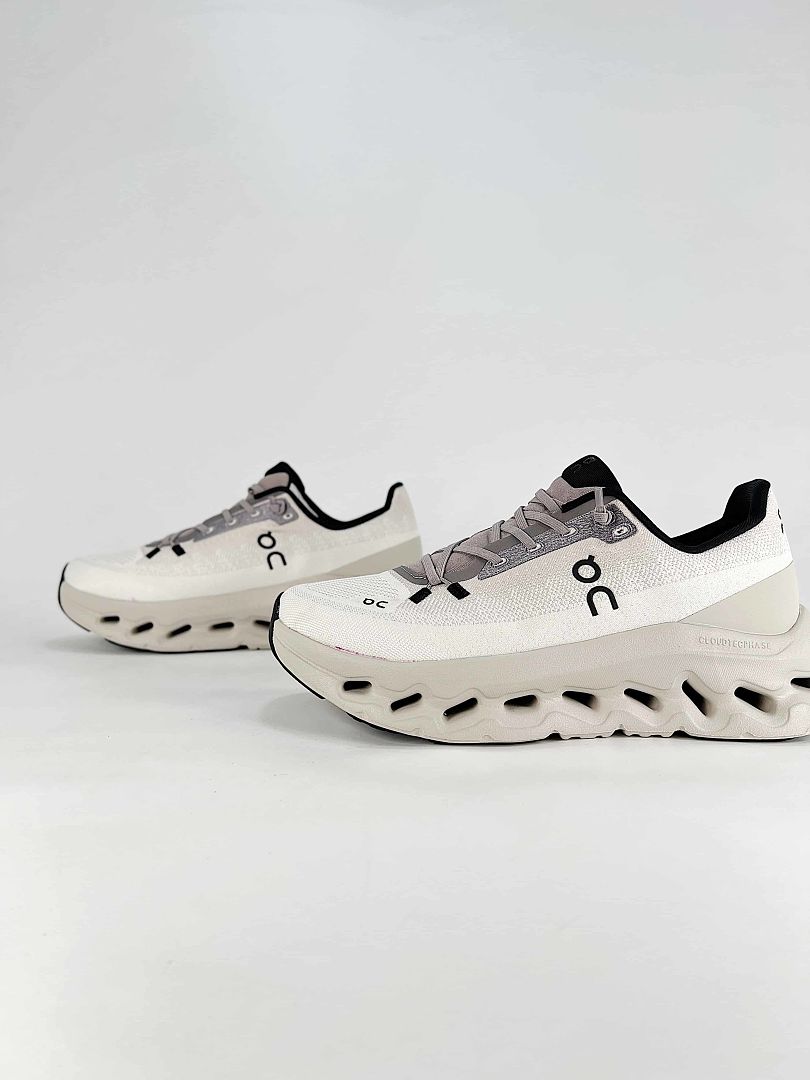 On Cloudtilt White Grey Black Everyday Lifestyle Sneakers 3ME10103284