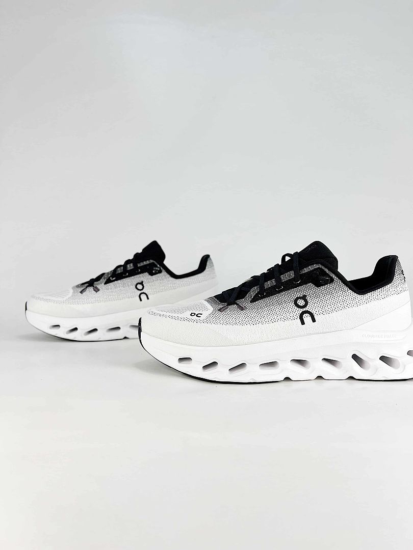 On Cloudtilt White Black Mens Lifestyle Sneakers 3ME10101430