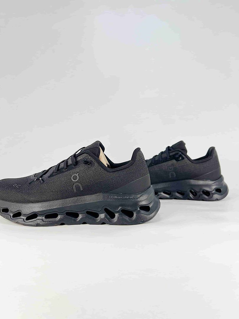 On Cloudtilt Black Lifestyle Sneakers 3ME10101430