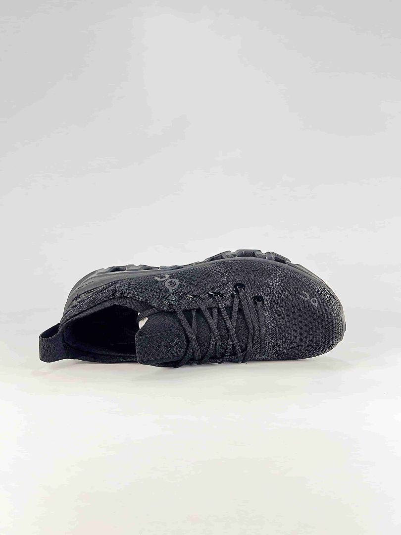 On Cloud Black Charcoal Low Top Everyday Sneakers 3MG30090106